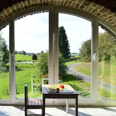 Dom wakacyjny Comfortable In Neufmoulin With Meadow View